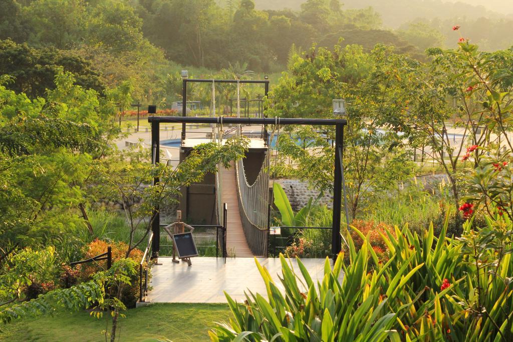Green Canyon Leisure Farms Clark Field Esterno foto